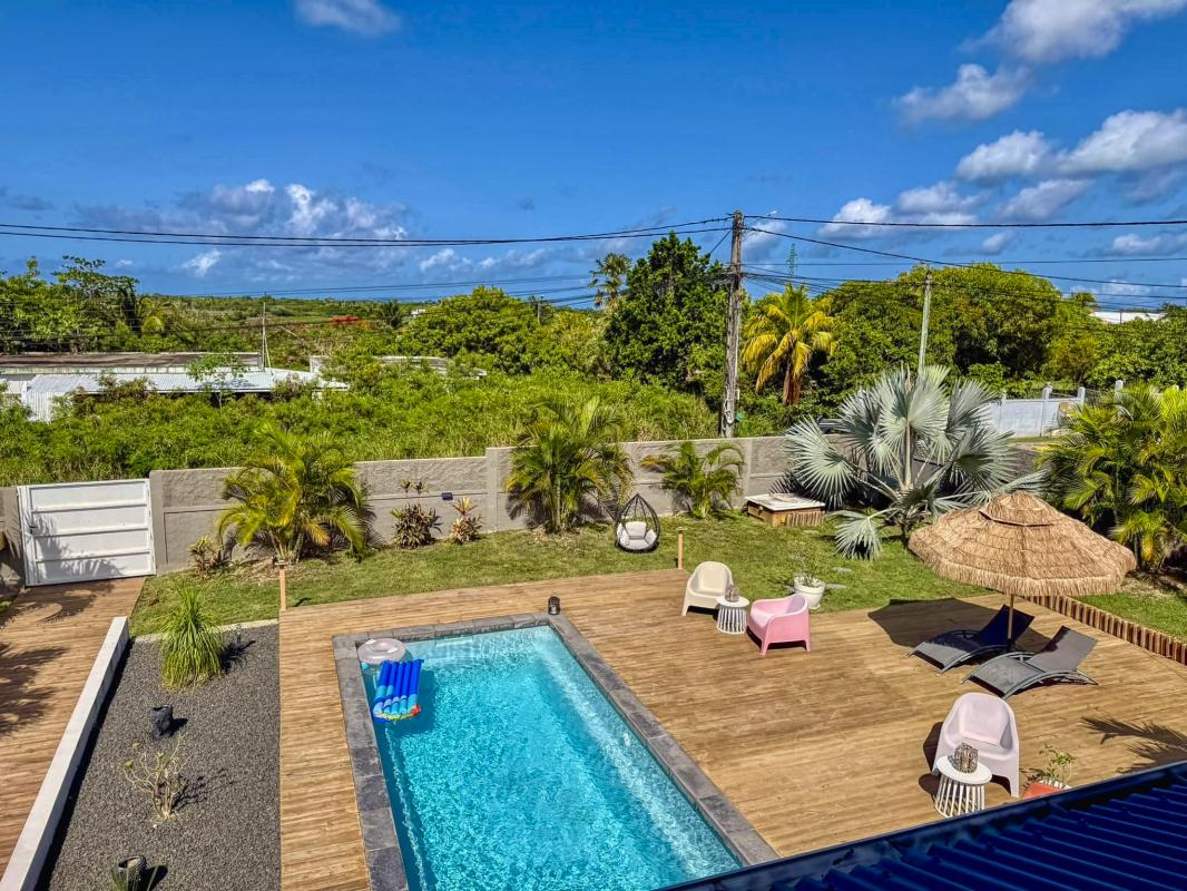 3.A louer villa avec piscine et vue mer St François Guadeloupe